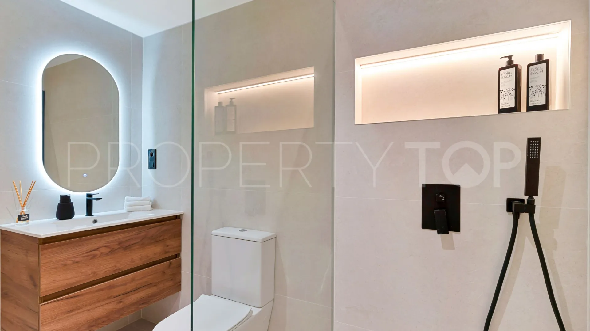 Buy apartment in Riviera del Sol with 2 bedrooms