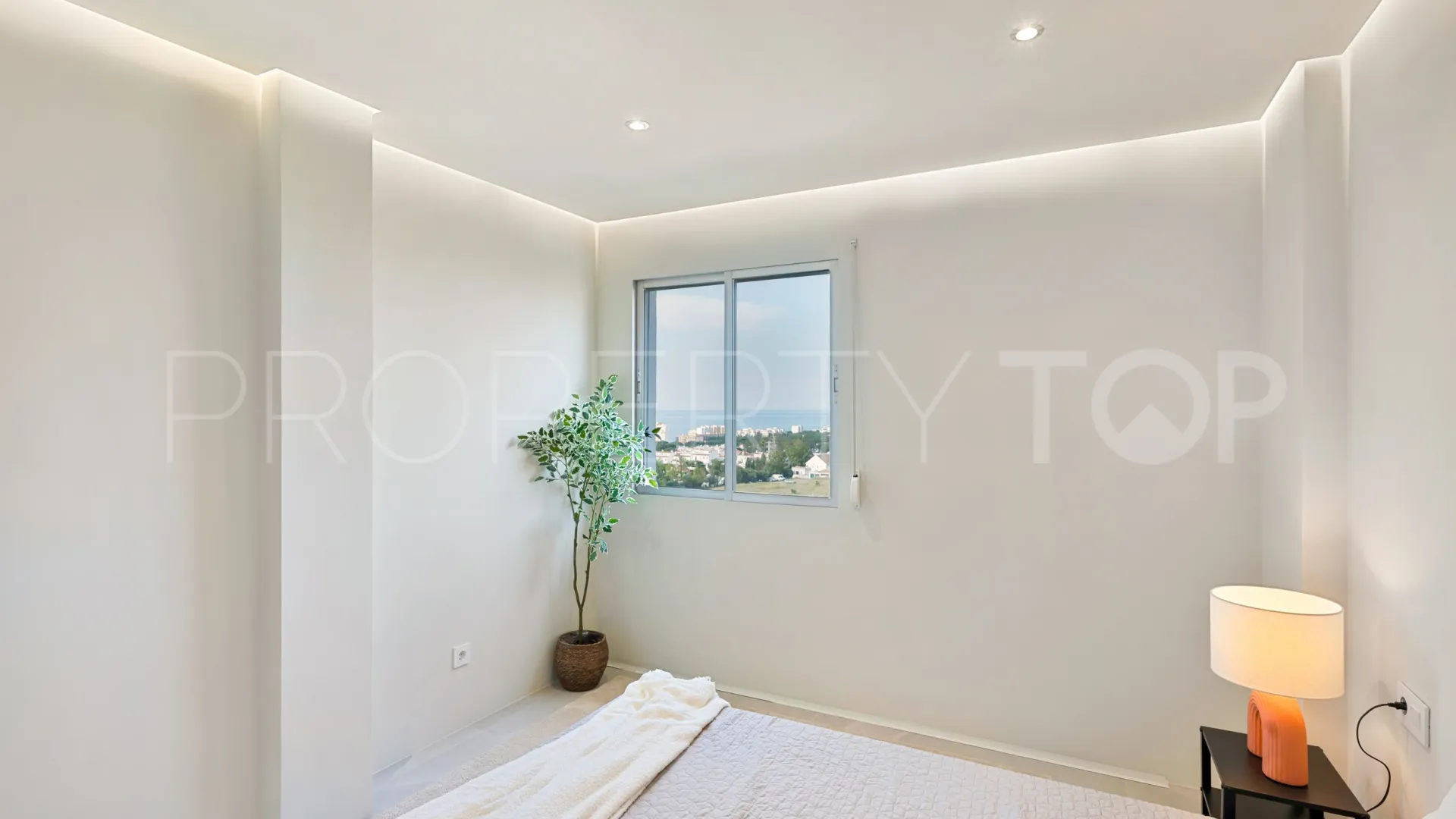 Buy apartment in Riviera del Sol with 2 bedrooms