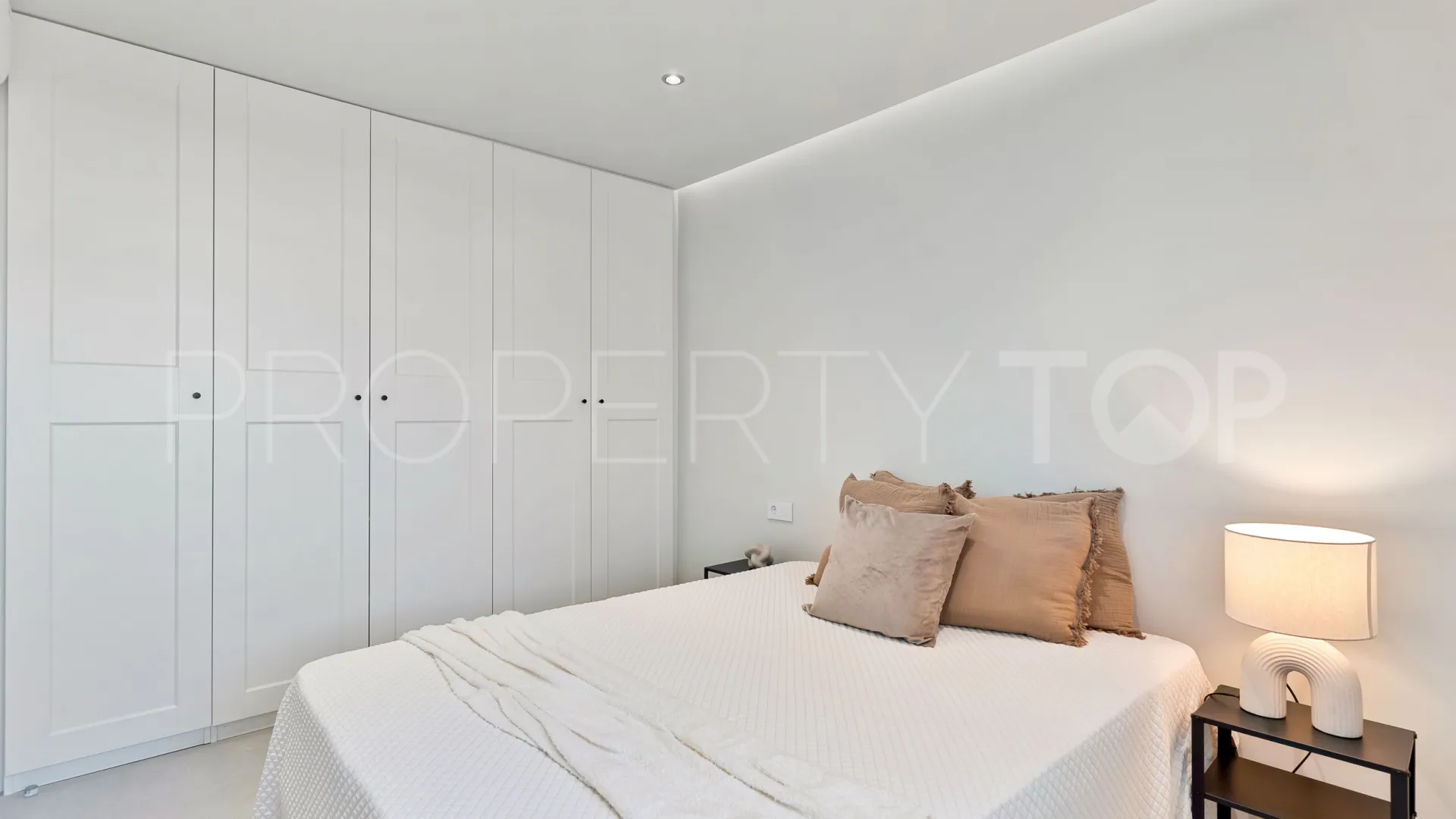Buy apartment in Riviera del Sol with 2 bedrooms
