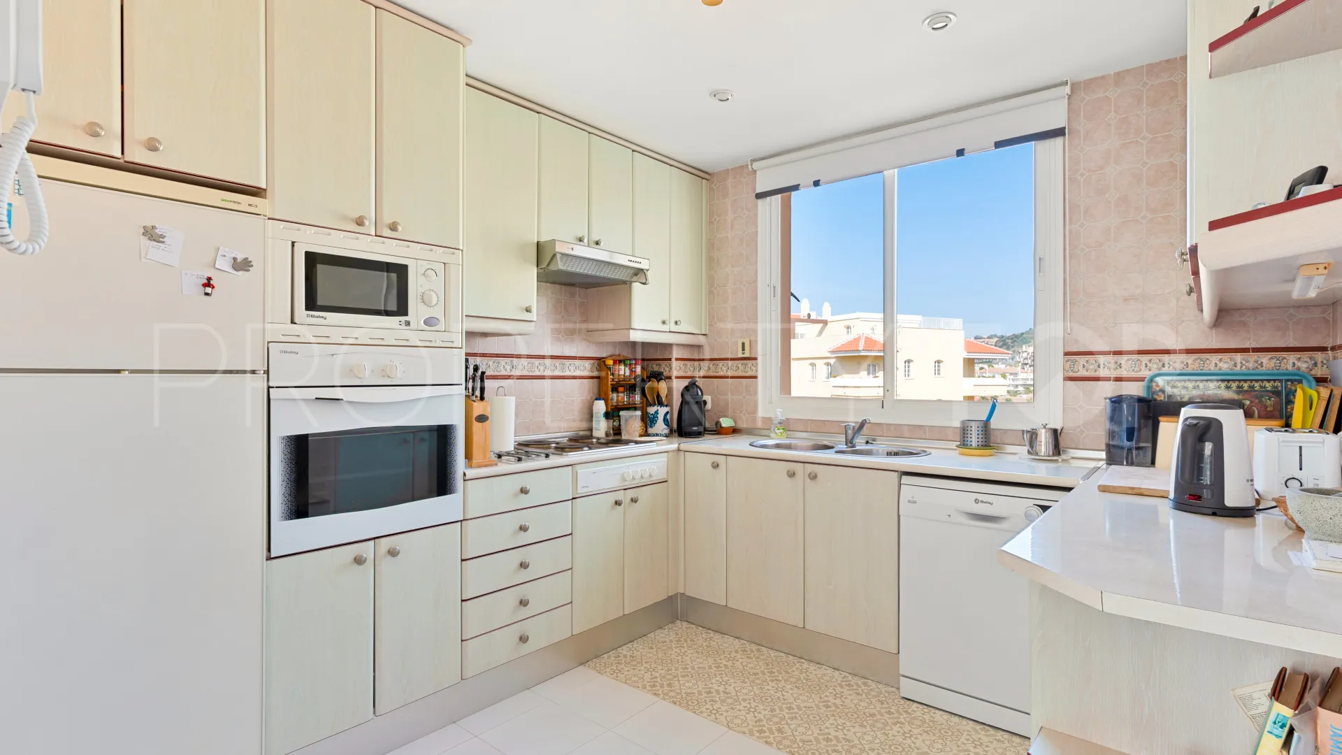 Se vende apartamento en Miraflores Golf