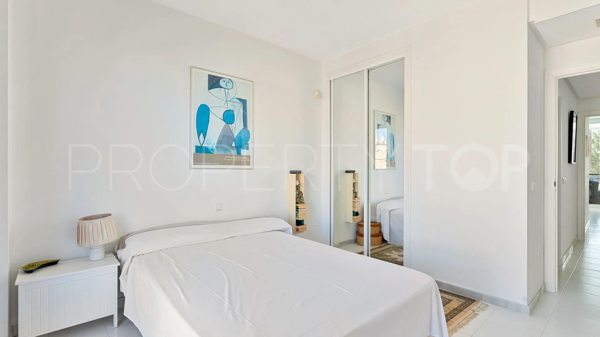 Se vende apartamento en Miraflores Golf