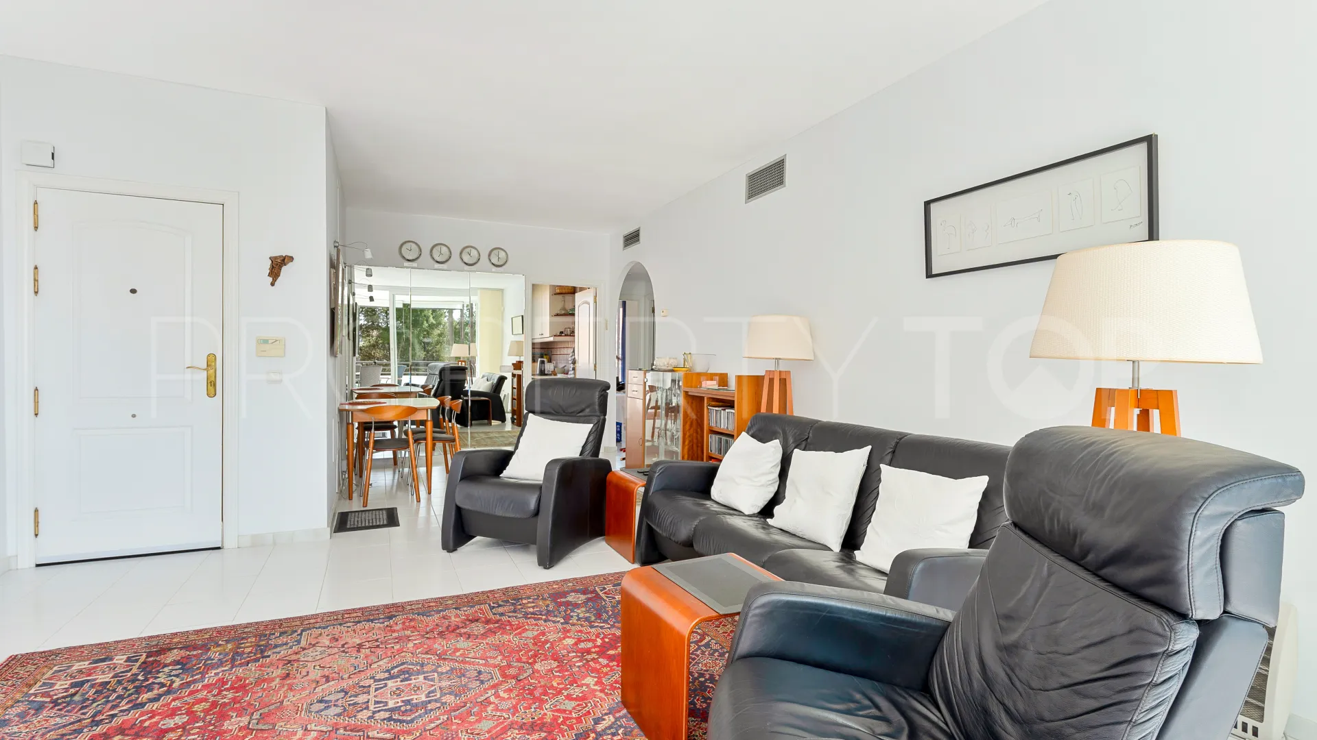 Se vende apartamento en Miraflores Golf
