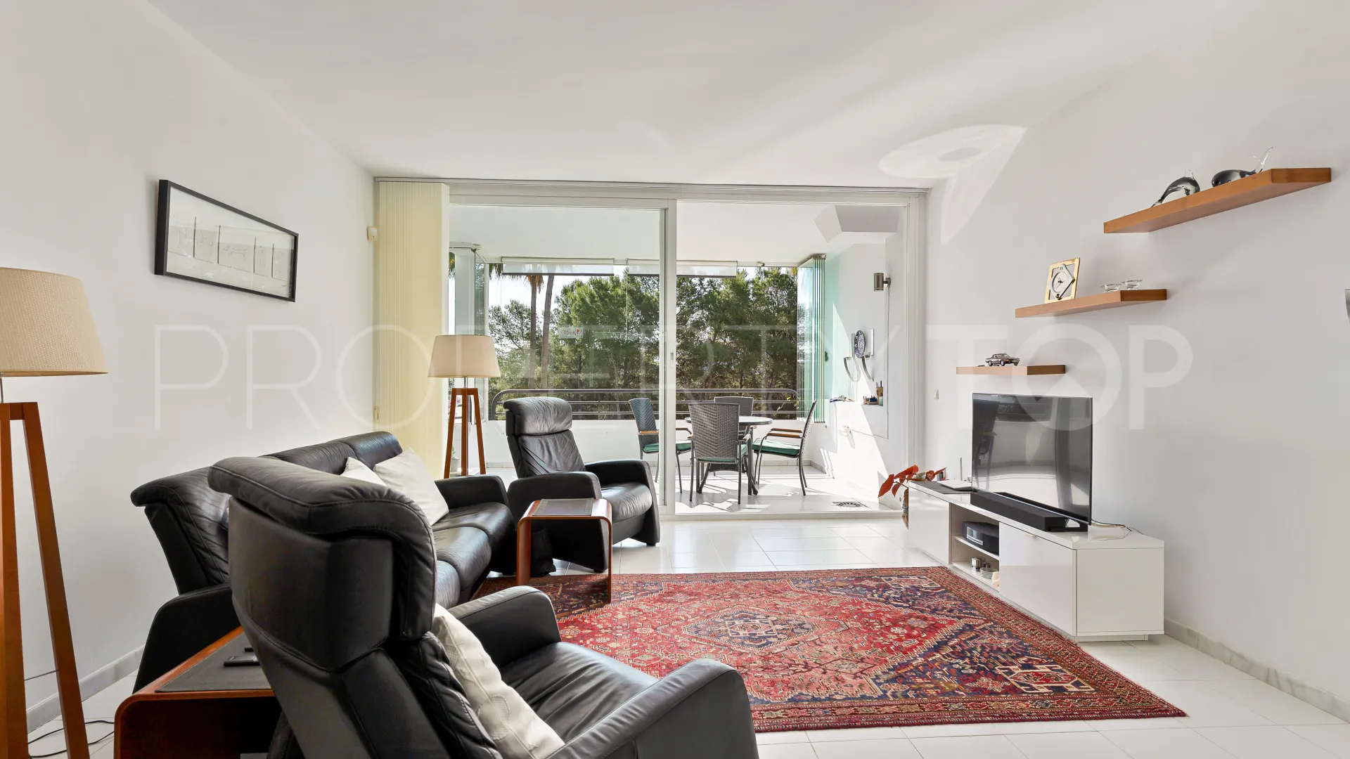 Se vende apartamento en Miraflores Golf