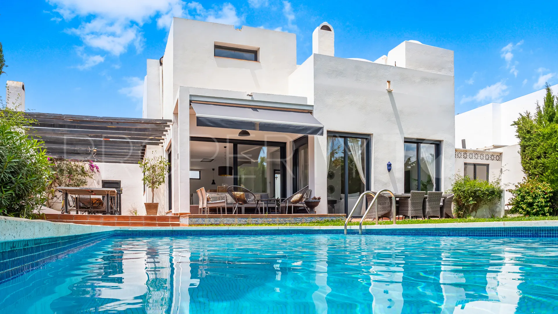 Nueva Andalucia villa for sale