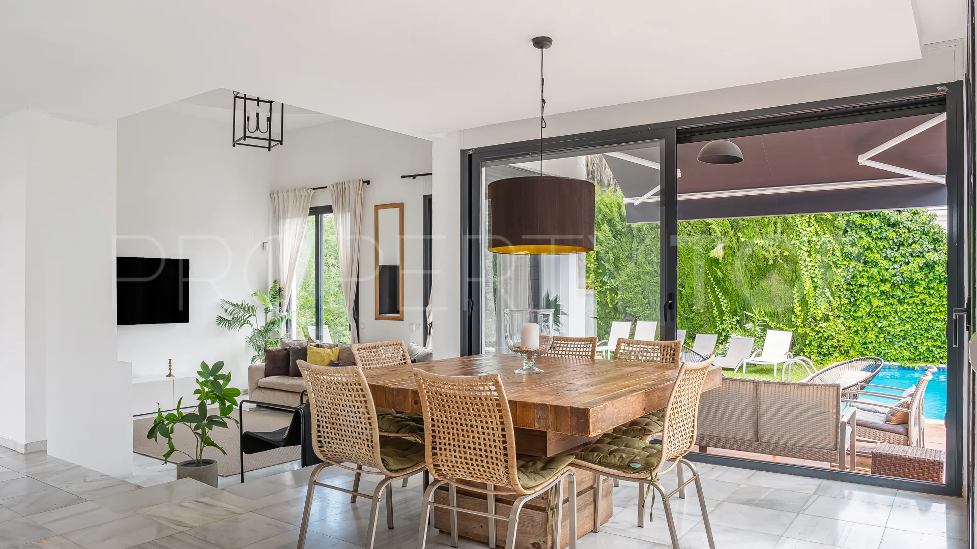 Nueva Andalucia villa for sale