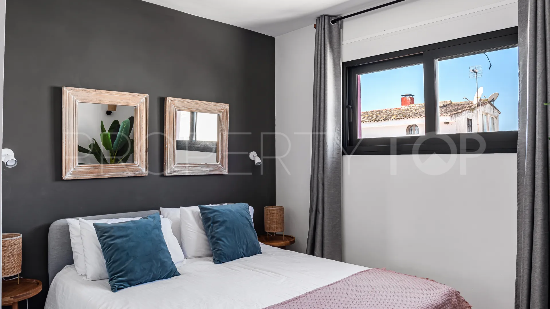 Nueva Andalucia villa for sale