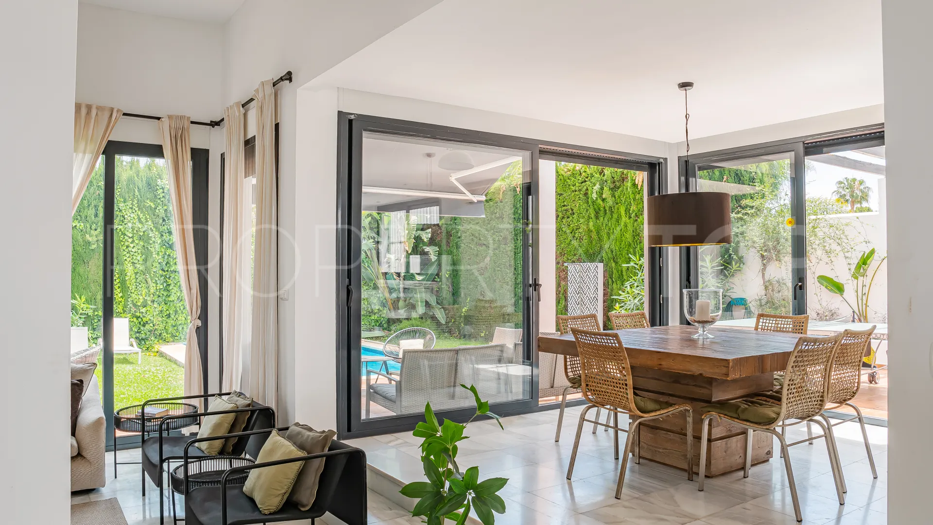Nueva Andalucia villa for sale