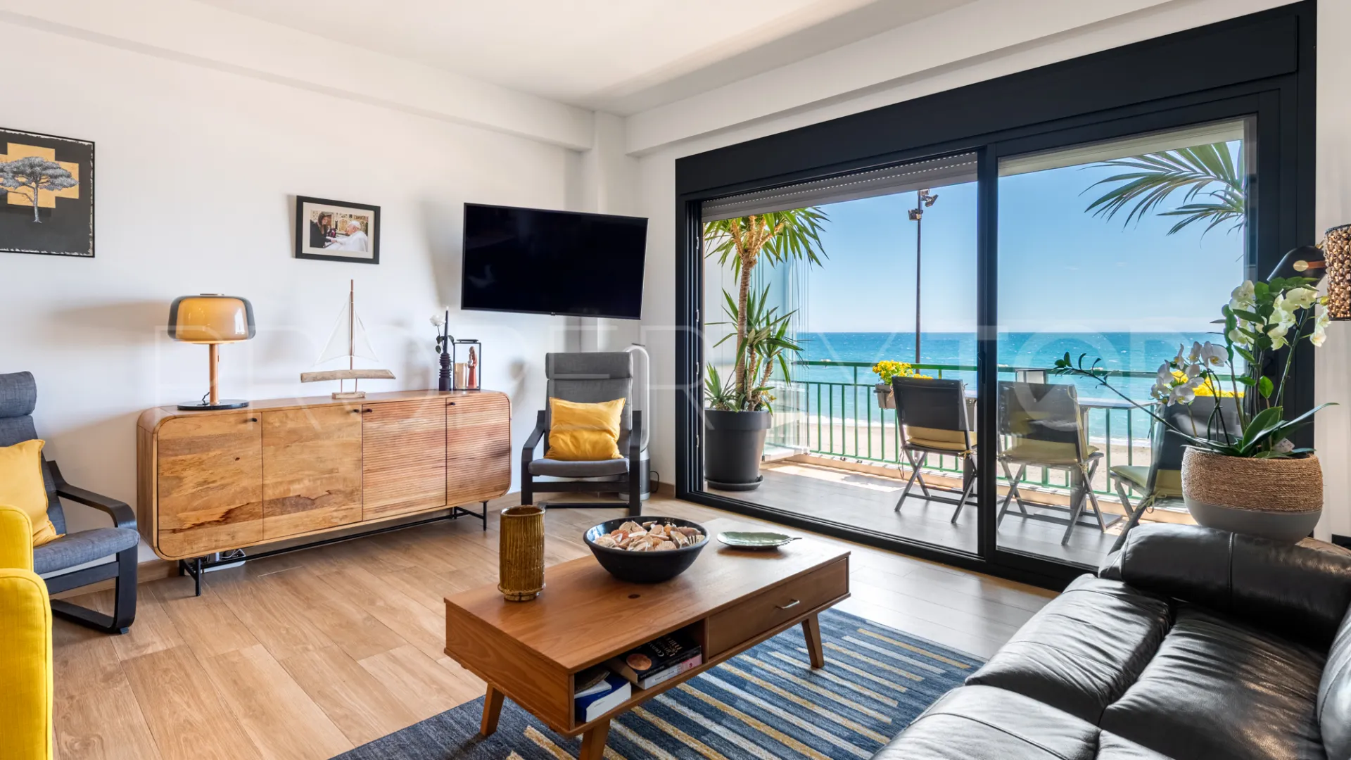 Buy apartment with 3 bedrooms in Las Gaviotas - Carvajal