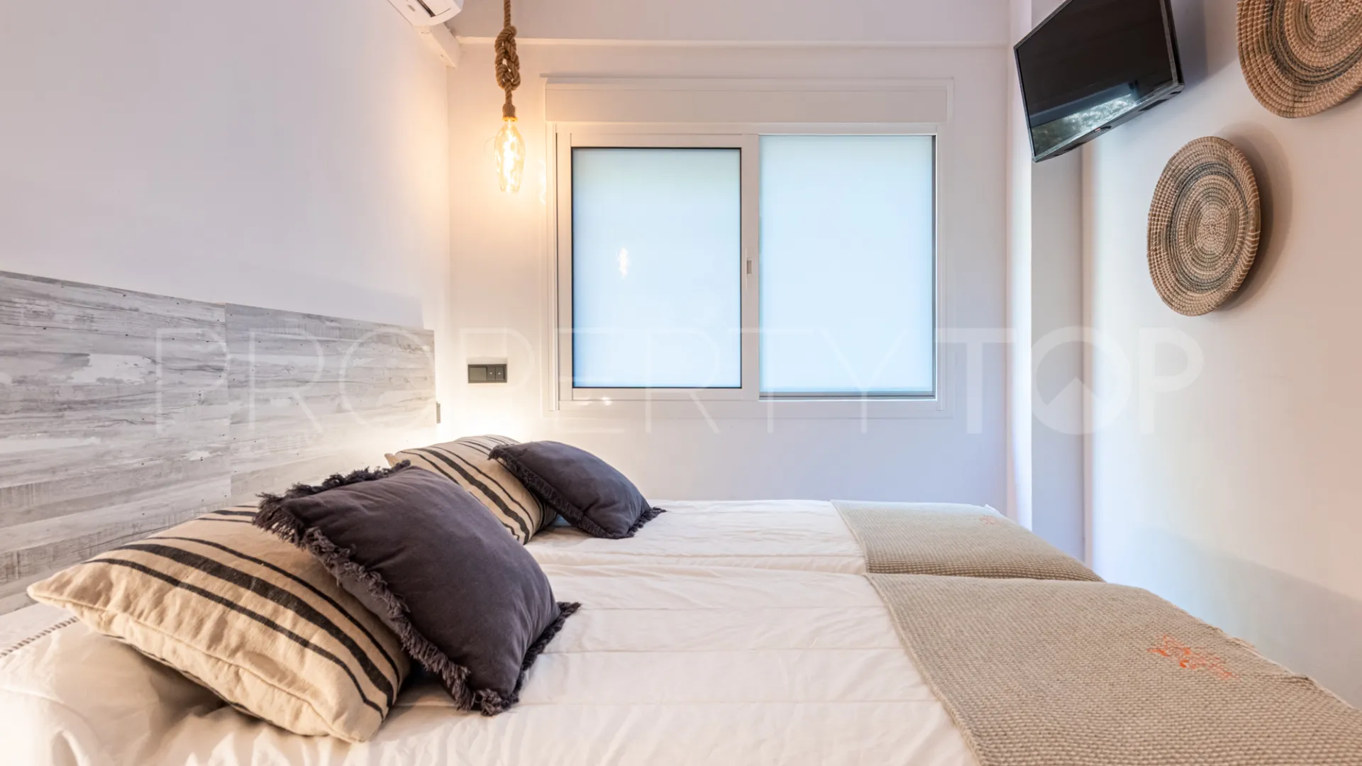 Buy apartment with 3 bedrooms in Las Gaviotas - Carvajal