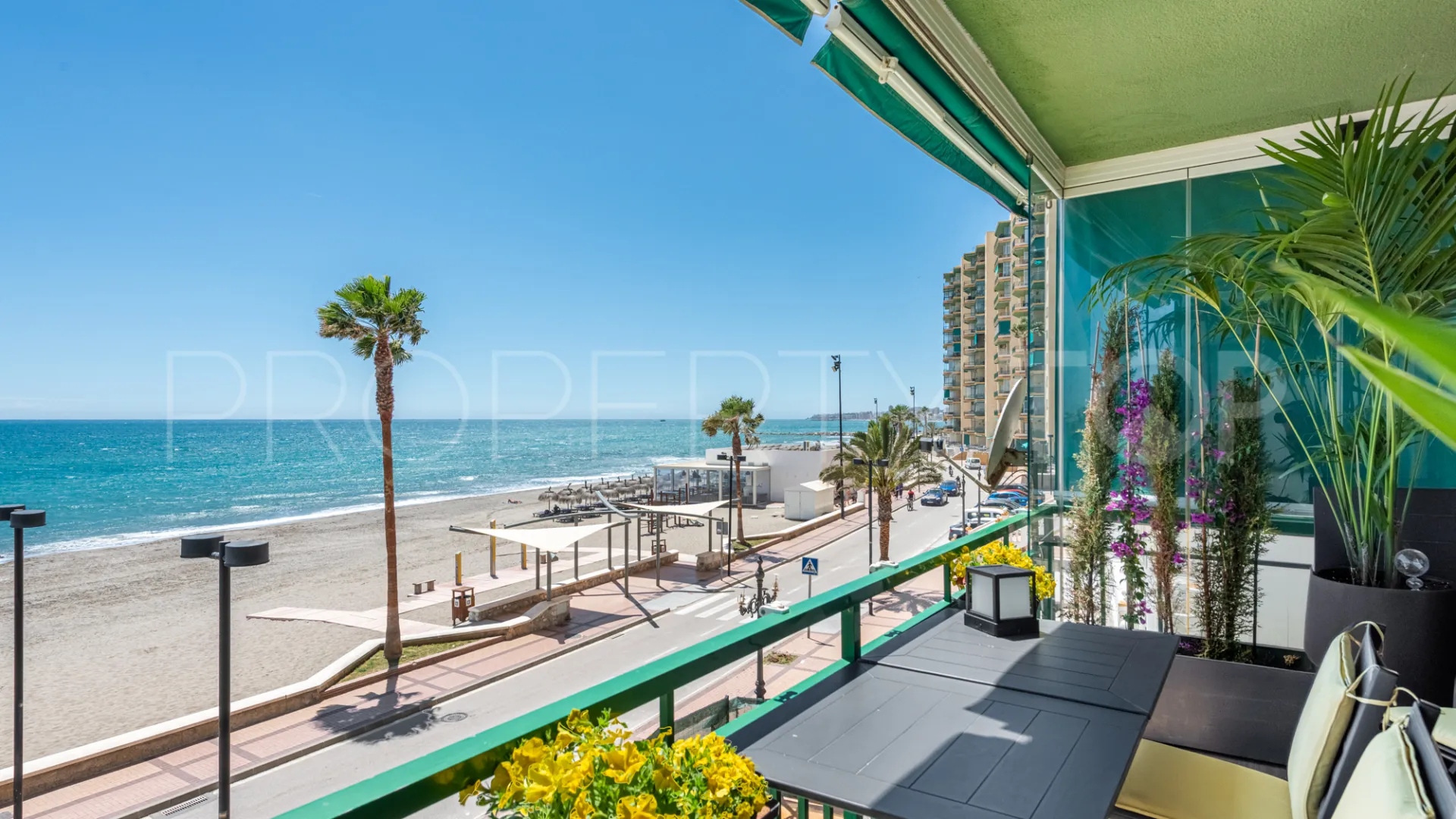 Buy apartment with 3 bedrooms in Las Gaviotas - Carvajal
