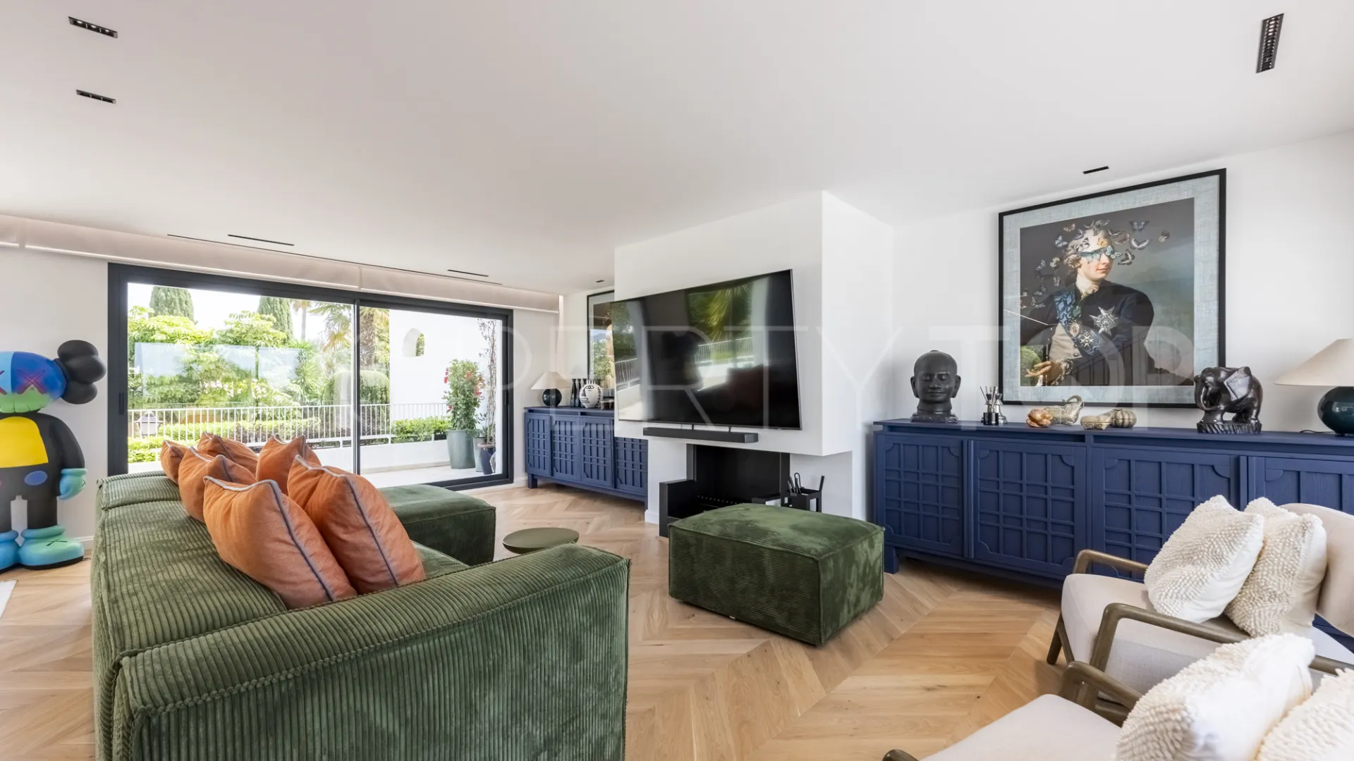 3 bedrooms Marbella East duplex for sale