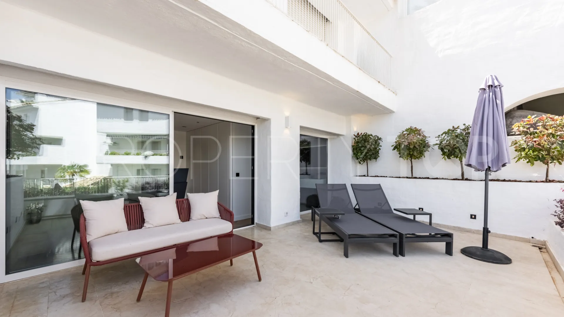 3 bedrooms Marbella East duplex for sale