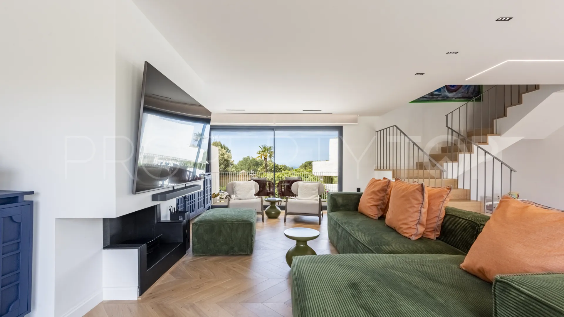 3 bedrooms Marbella East duplex for sale