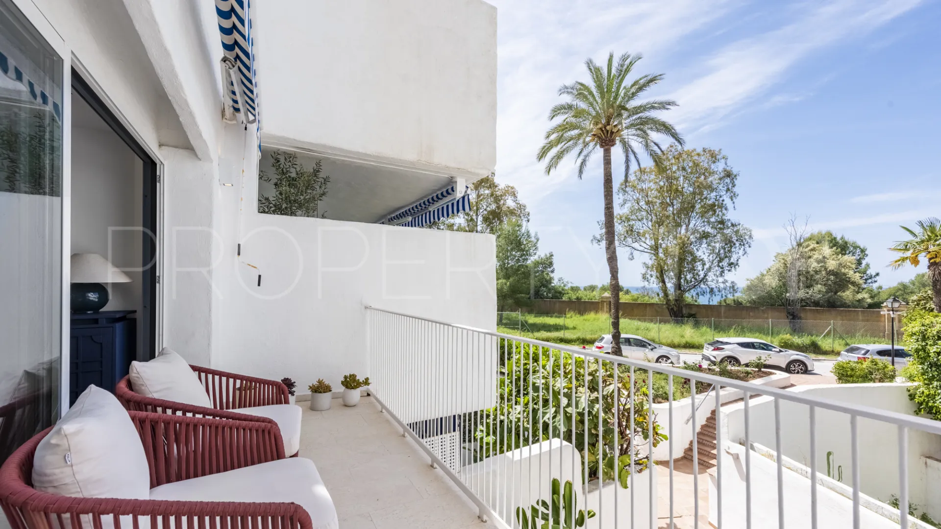 3 bedrooms Marbella East duplex for sale