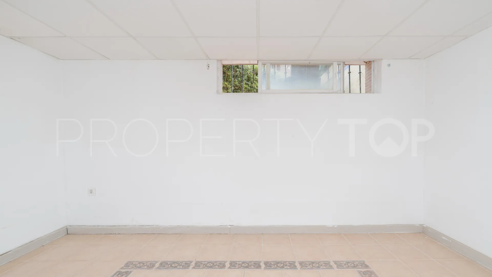 Estepona East town house for sale