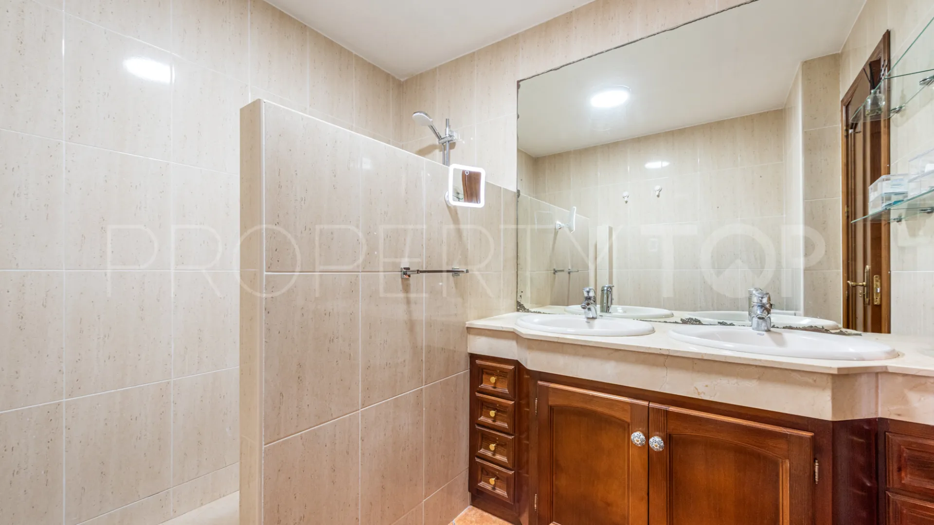Casa en venta en Estepona