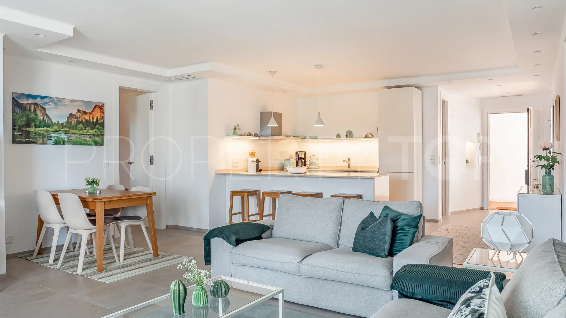 Playas del Duque, apartamento de 3 dormitorios en venta