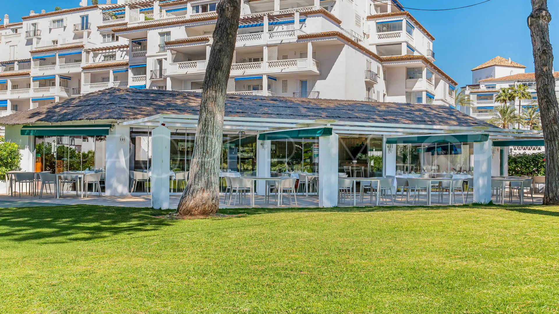 Playas del Duque, apartamento de 3 dormitorios en venta