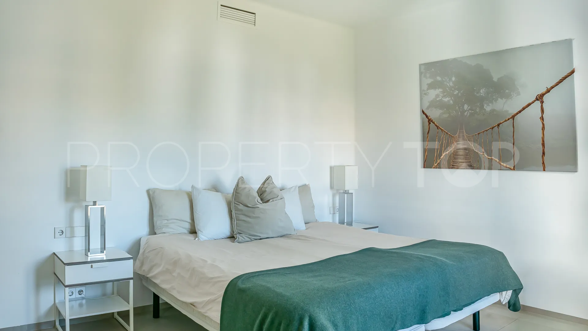 Playas del Duque, apartamento de 3 dormitorios en venta