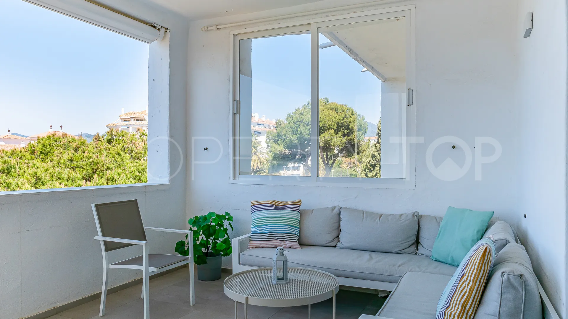 Playas del Duque, apartamento de 3 dormitorios en venta