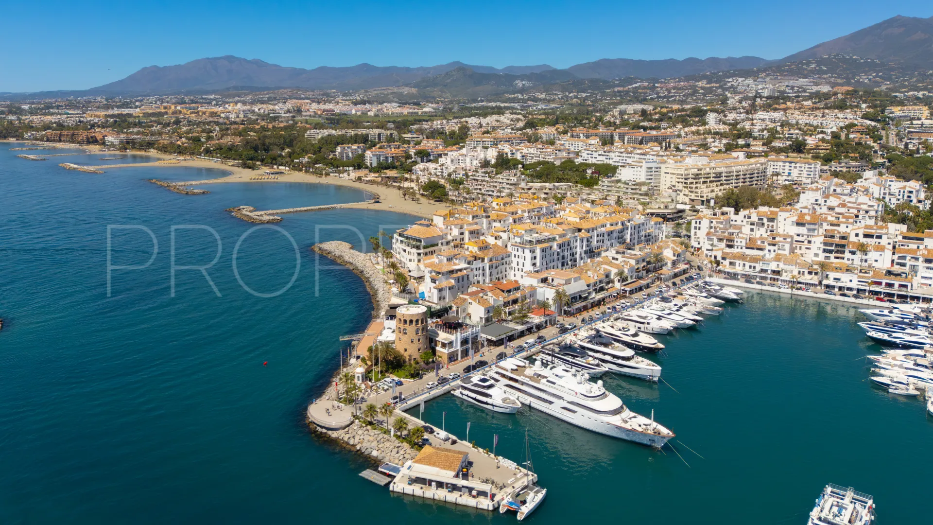 Playas del Duque, apartamento de 3 dormitorios en venta