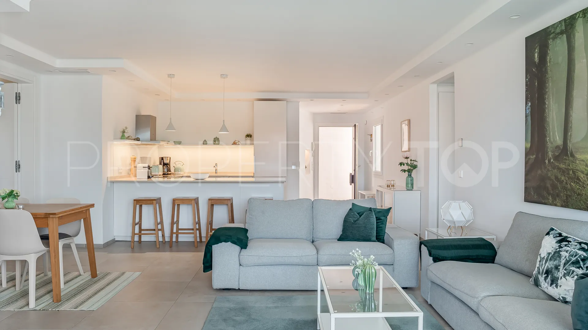 Playas del Duque, apartamento de 3 dormitorios en venta