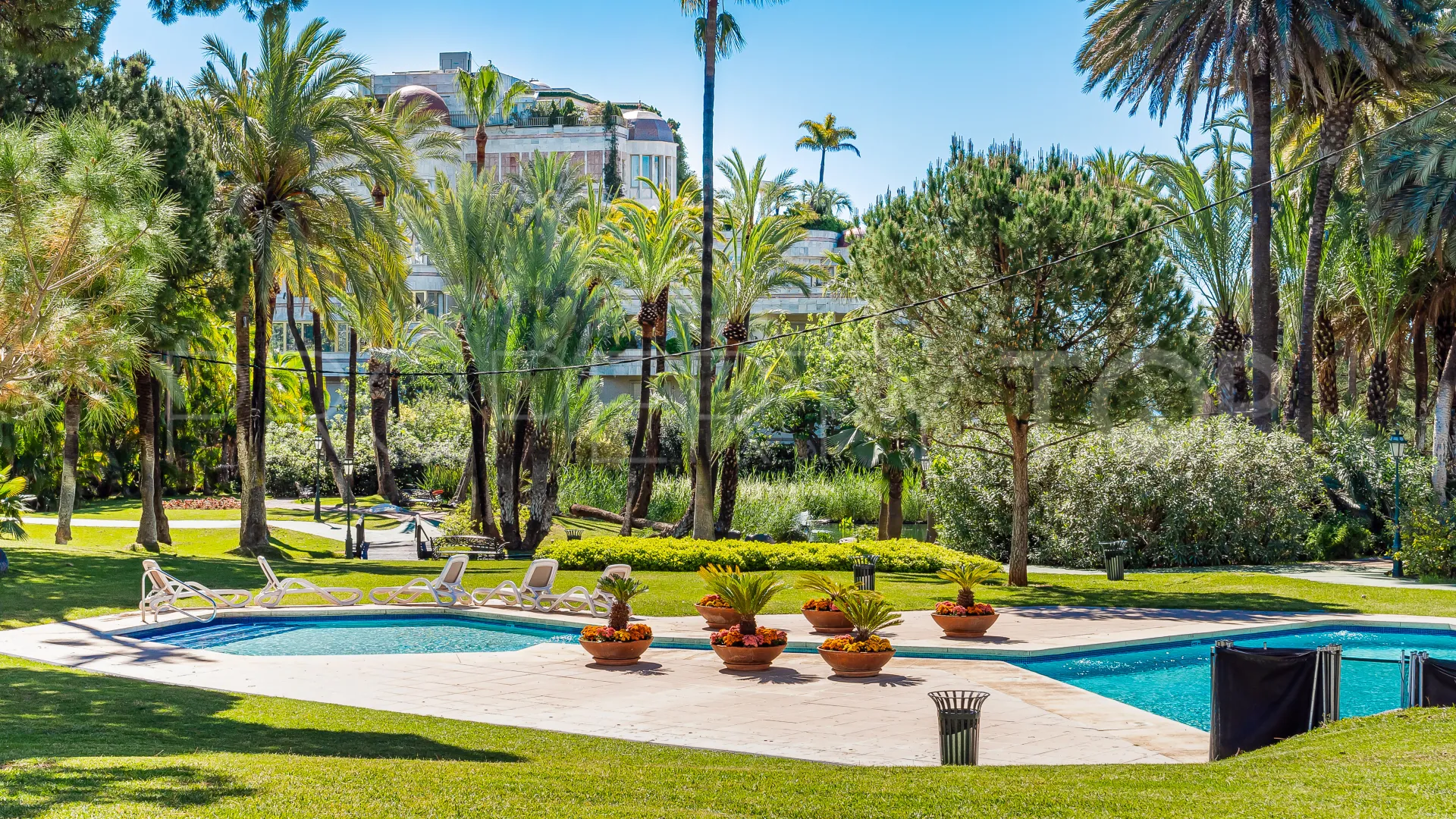 Playas del Duque, apartamento de 3 dormitorios en venta