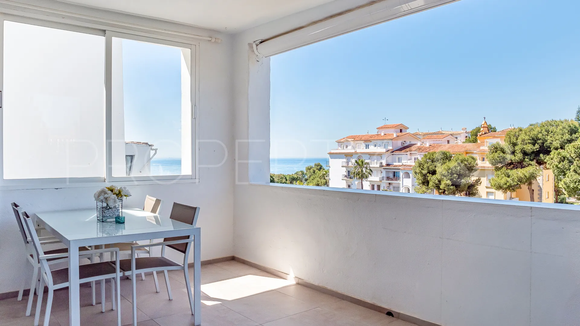Playas del Duque, apartamento de 3 dormitorios en venta