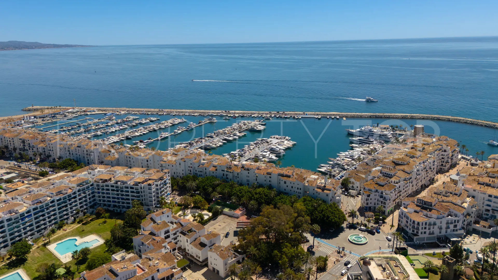 Playas del Duque, apartamento de 3 dormitorios en venta