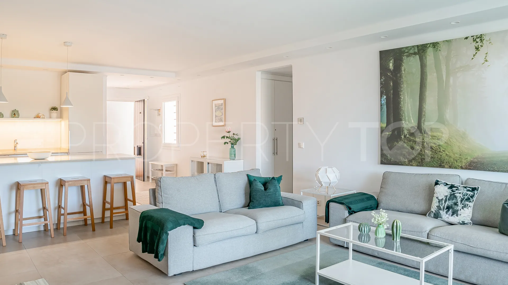 Playas del Duque, apartamento de 3 dormitorios en venta