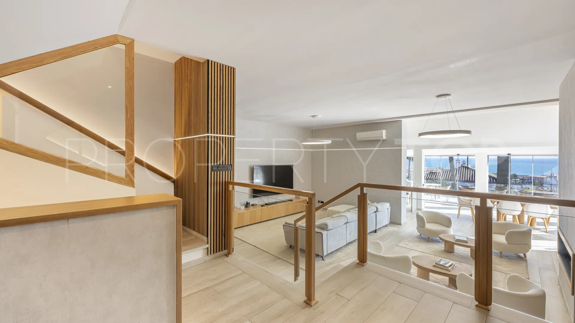 Villa en venta en La Duquesa con 6 dormitorios