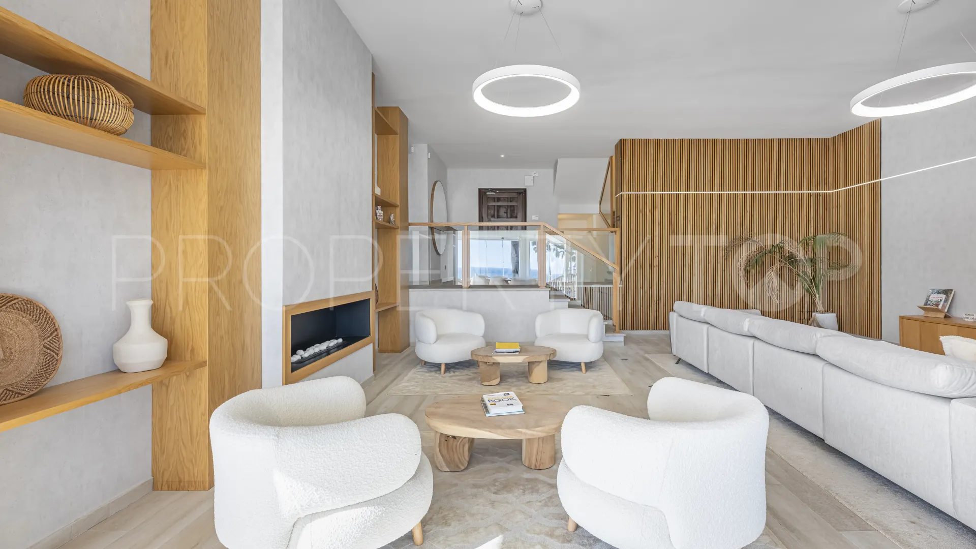 Villa en venta en La Duquesa con 6 dormitorios