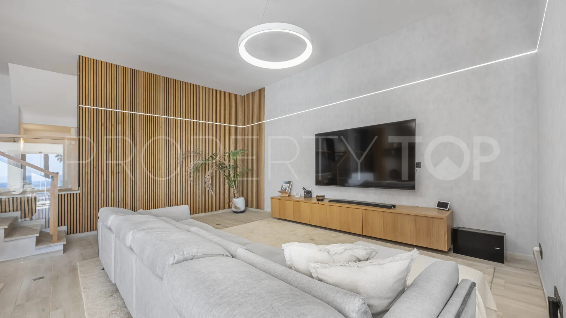Villa en venta en La Duquesa con 6 dormitorios