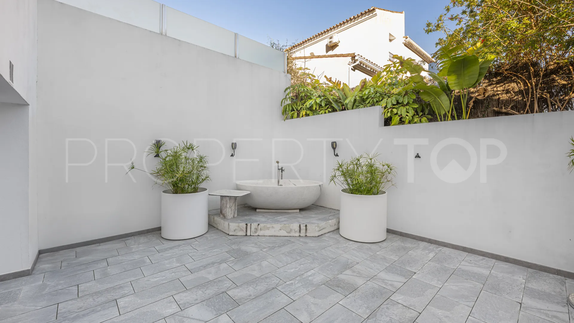 Villa en venta en La Duquesa con 6 dormitorios