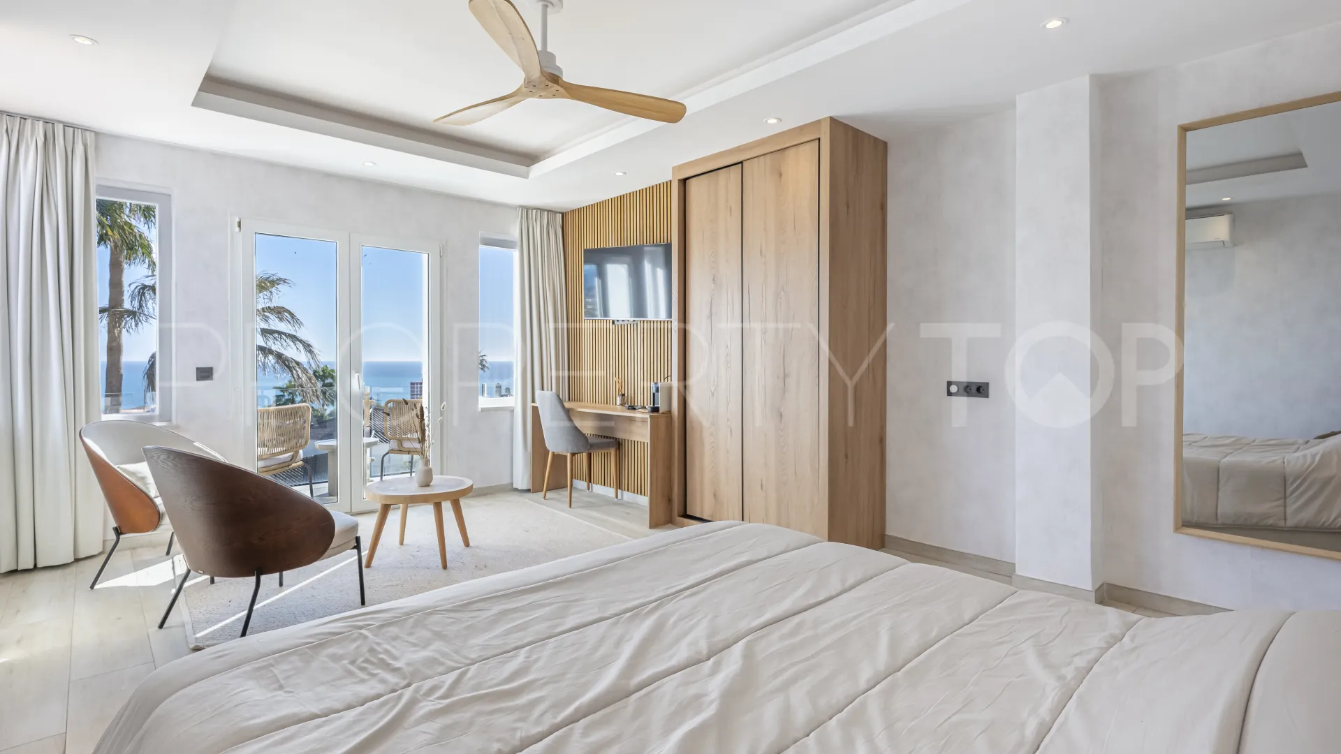 Villa en venta en La Duquesa con 6 dormitorios