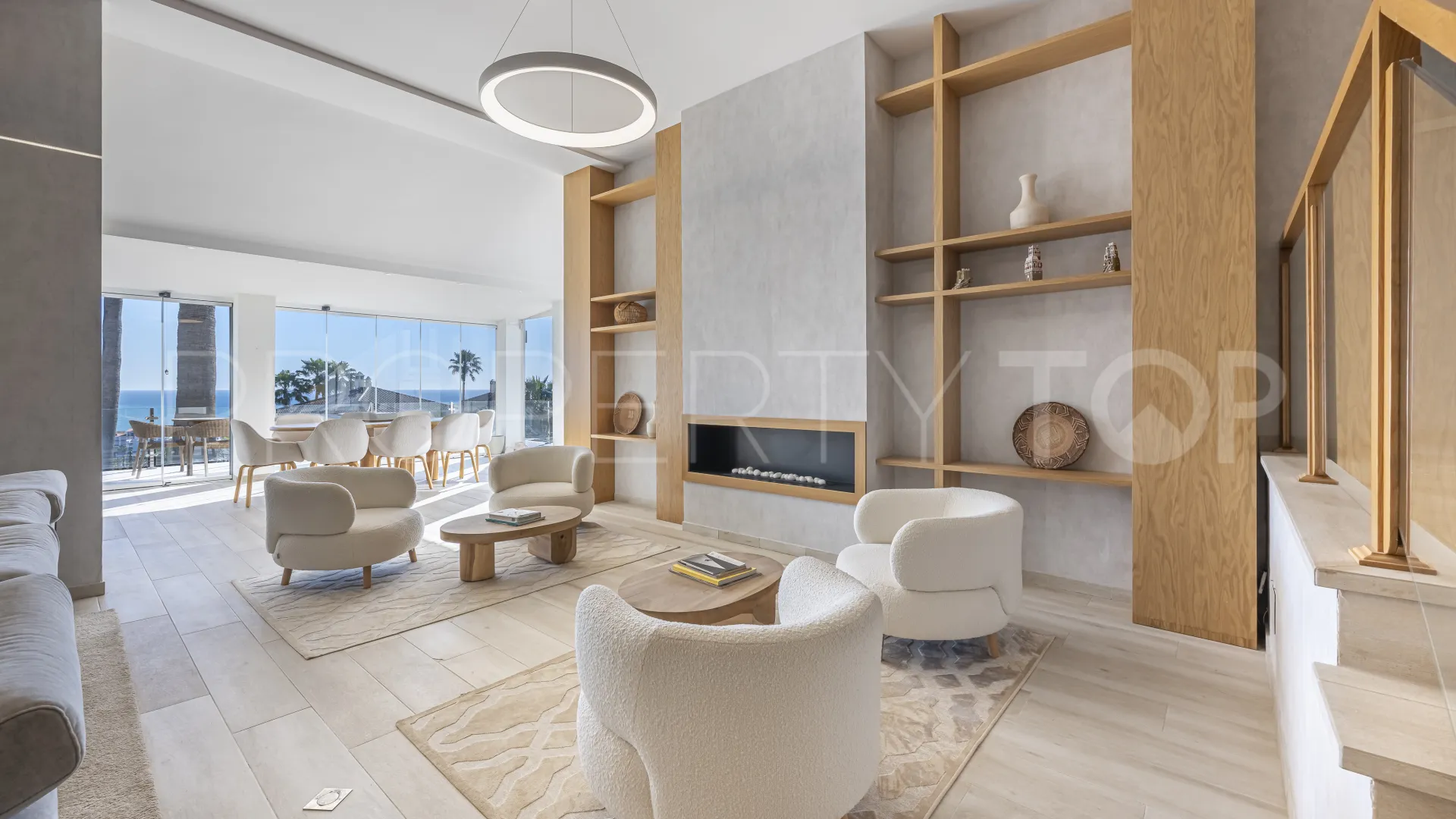 Villa en venta en La Duquesa con 6 dormitorios