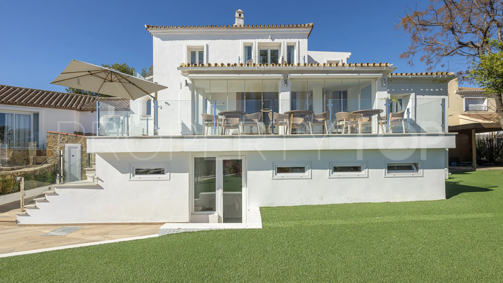 Villa en venta en La Duquesa con 6 dormitorios