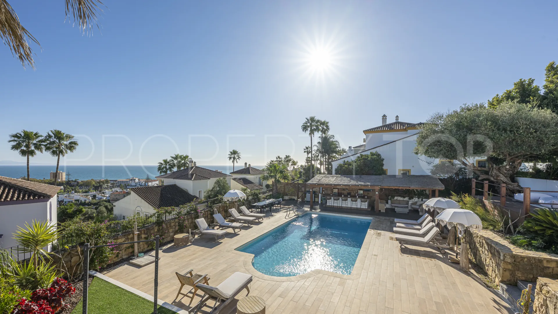 Villa en venta en La Duquesa con 6 dormitorios