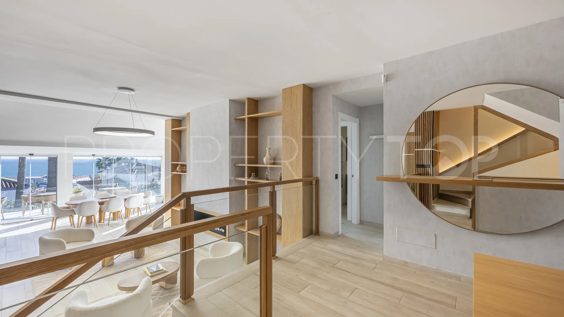 Villa en venta en La Duquesa con 6 dormitorios