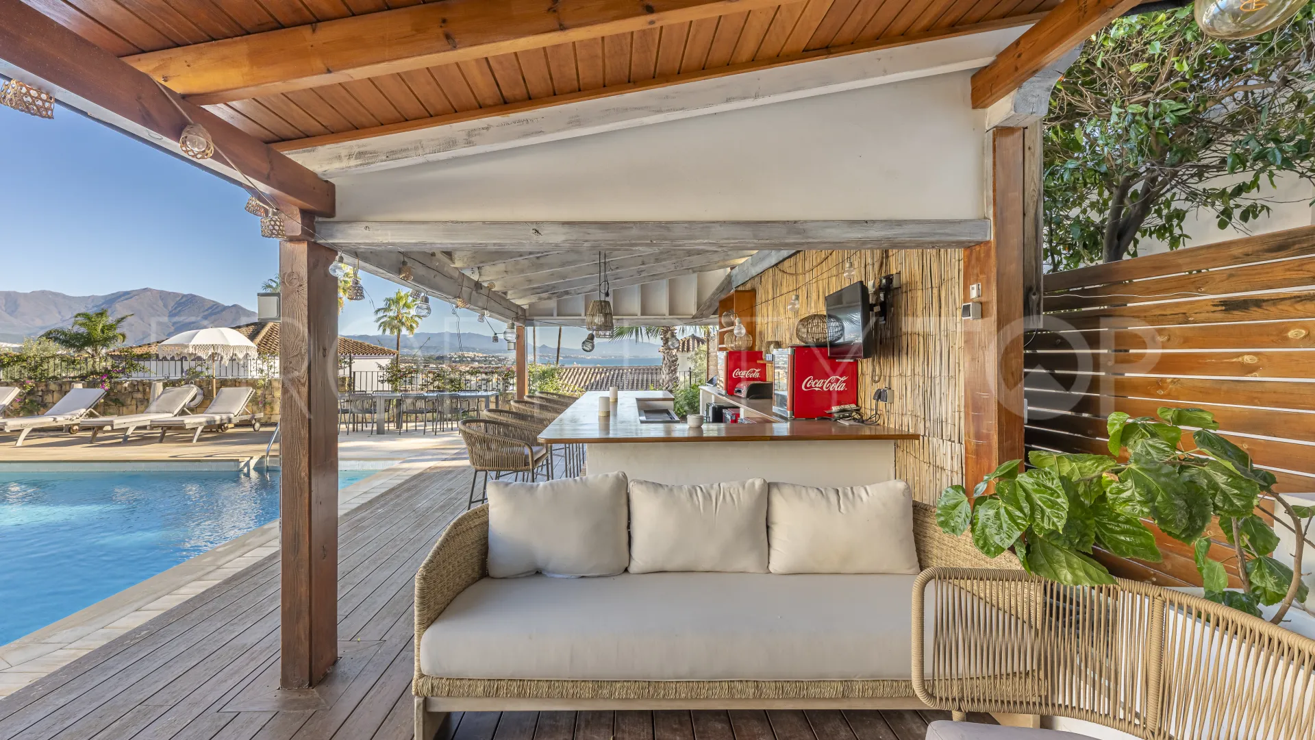 Villa en venta en La Duquesa con 6 dormitorios
