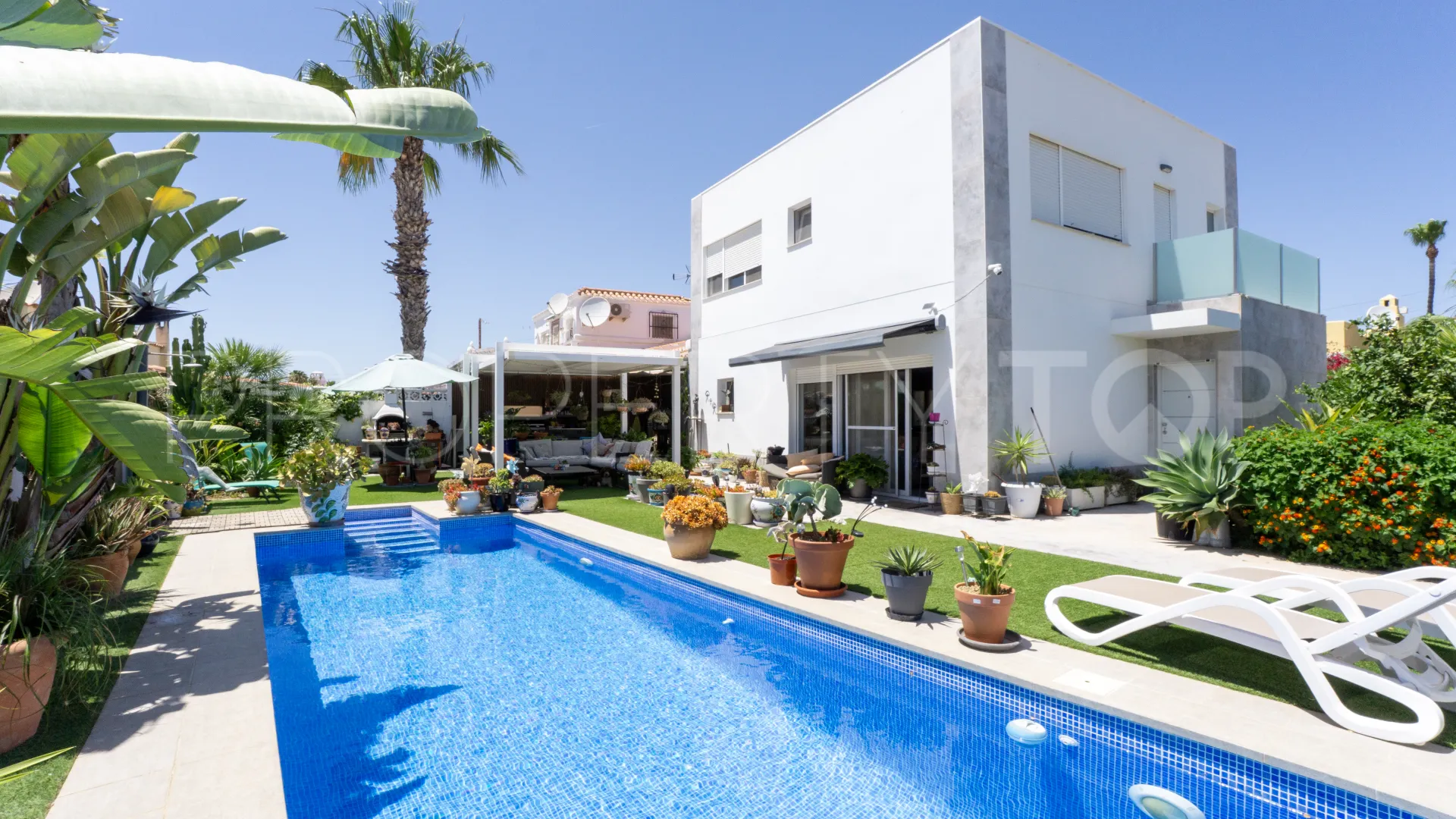 Villa de 2 dormitorios en venta en Torrevieja