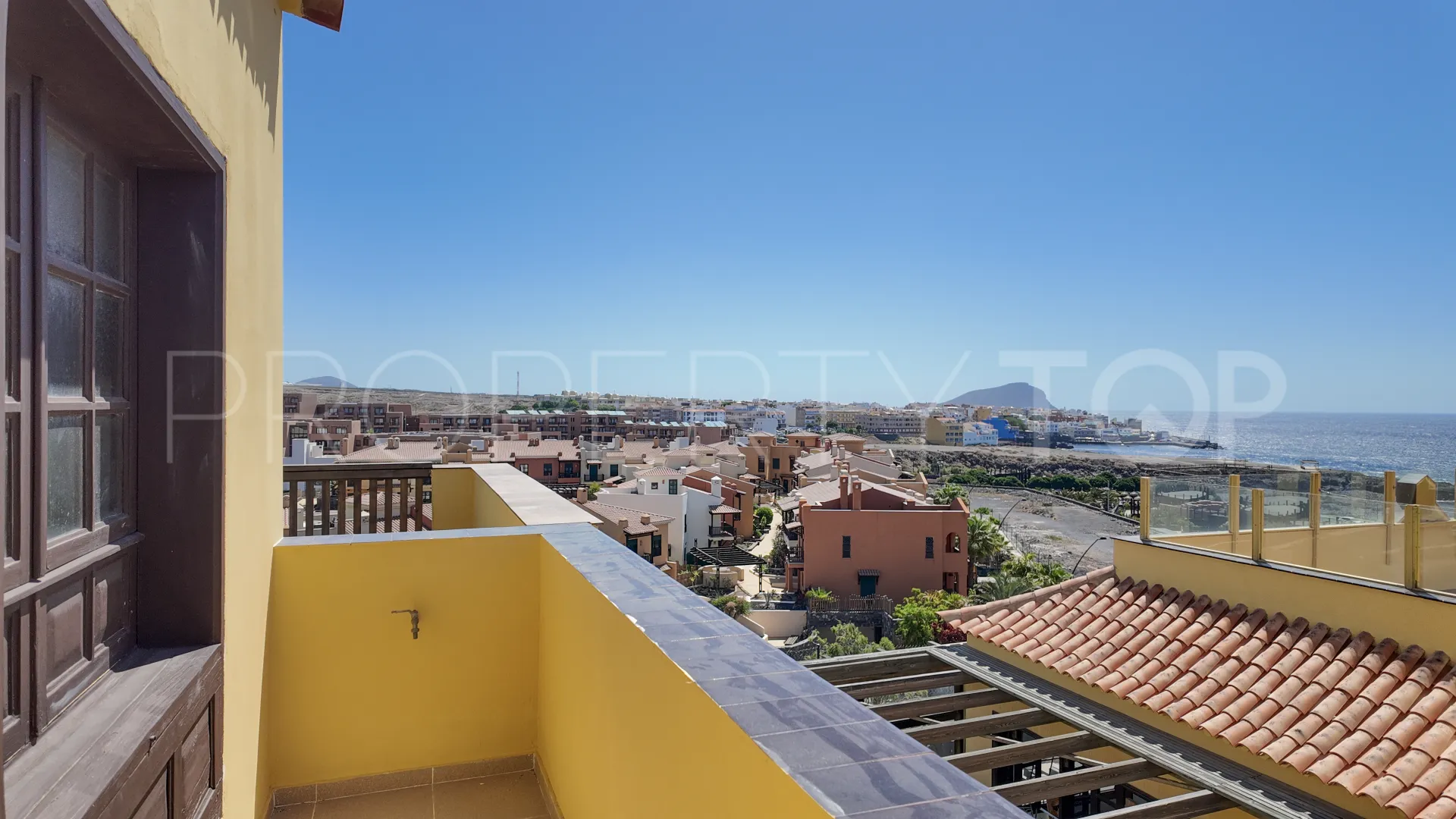 For sale villa in Golf del Sur-Amarilla Golf