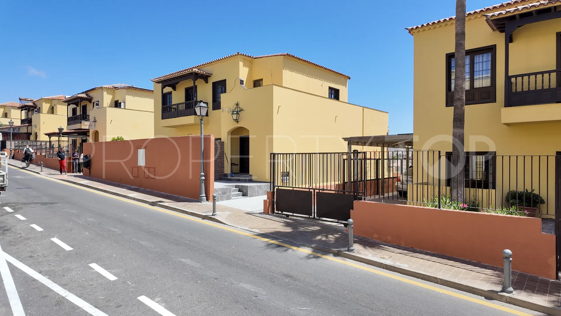 For sale villa in Golf del Sur-Amarilla Golf