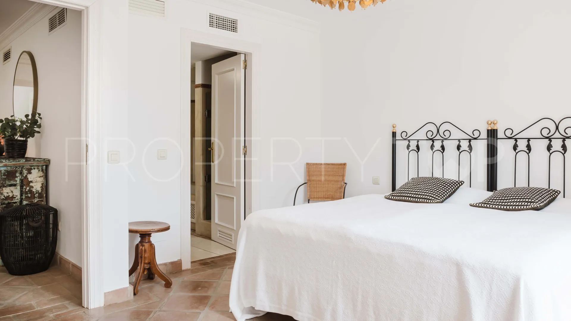 For sale Casares apartment