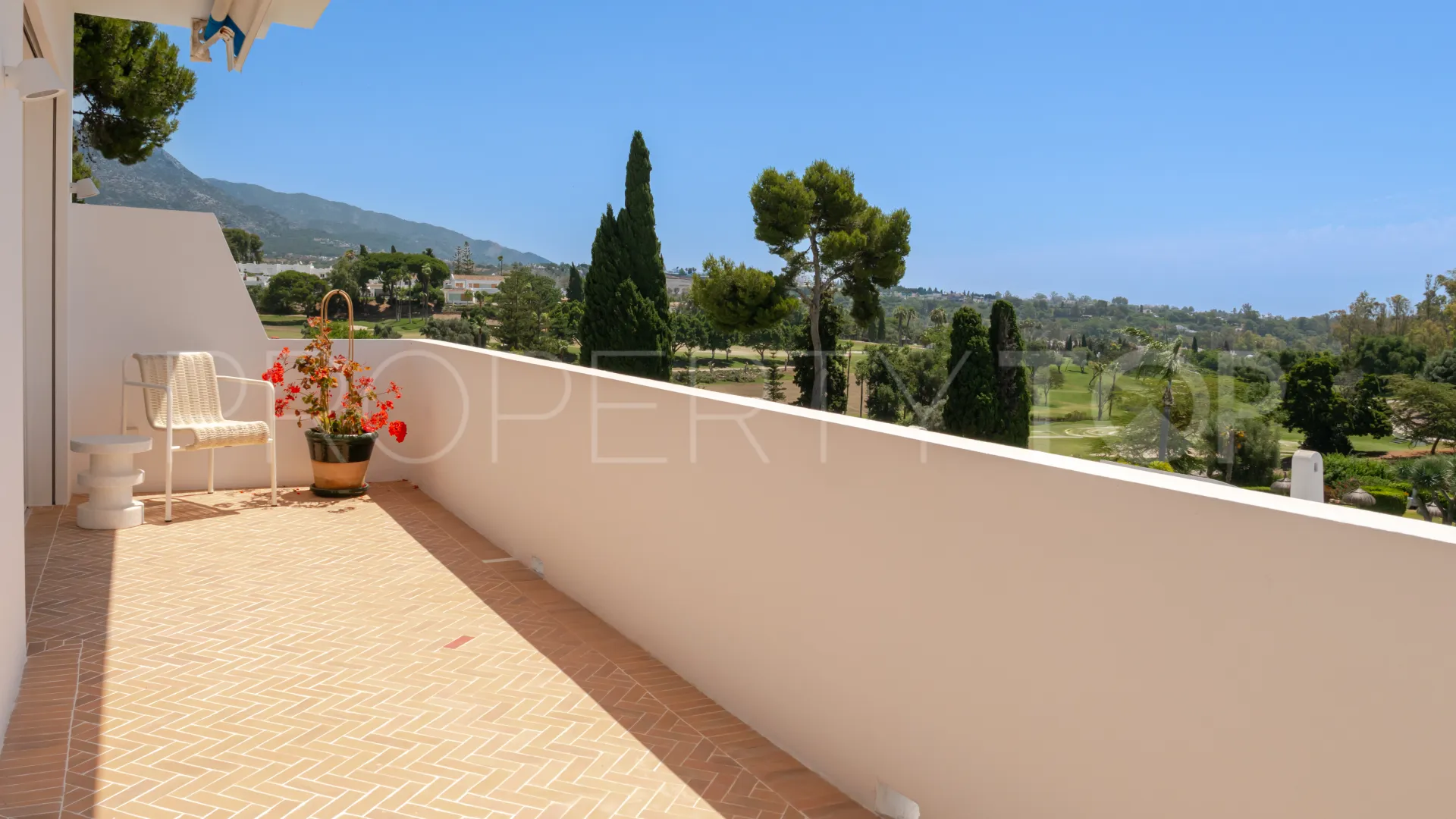 For sale Los Dragos penthouse with 2 bedrooms