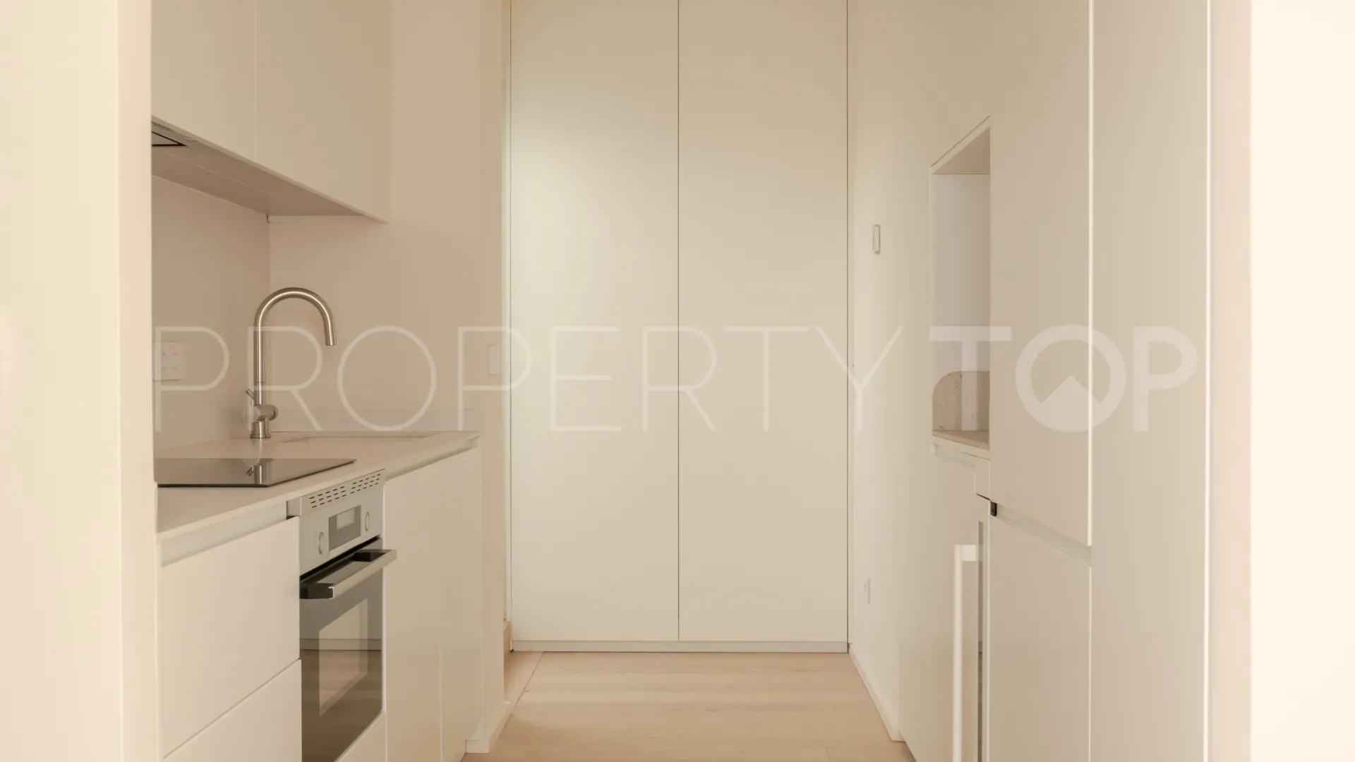 For sale Los Dragos penthouse with 2 bedrooms