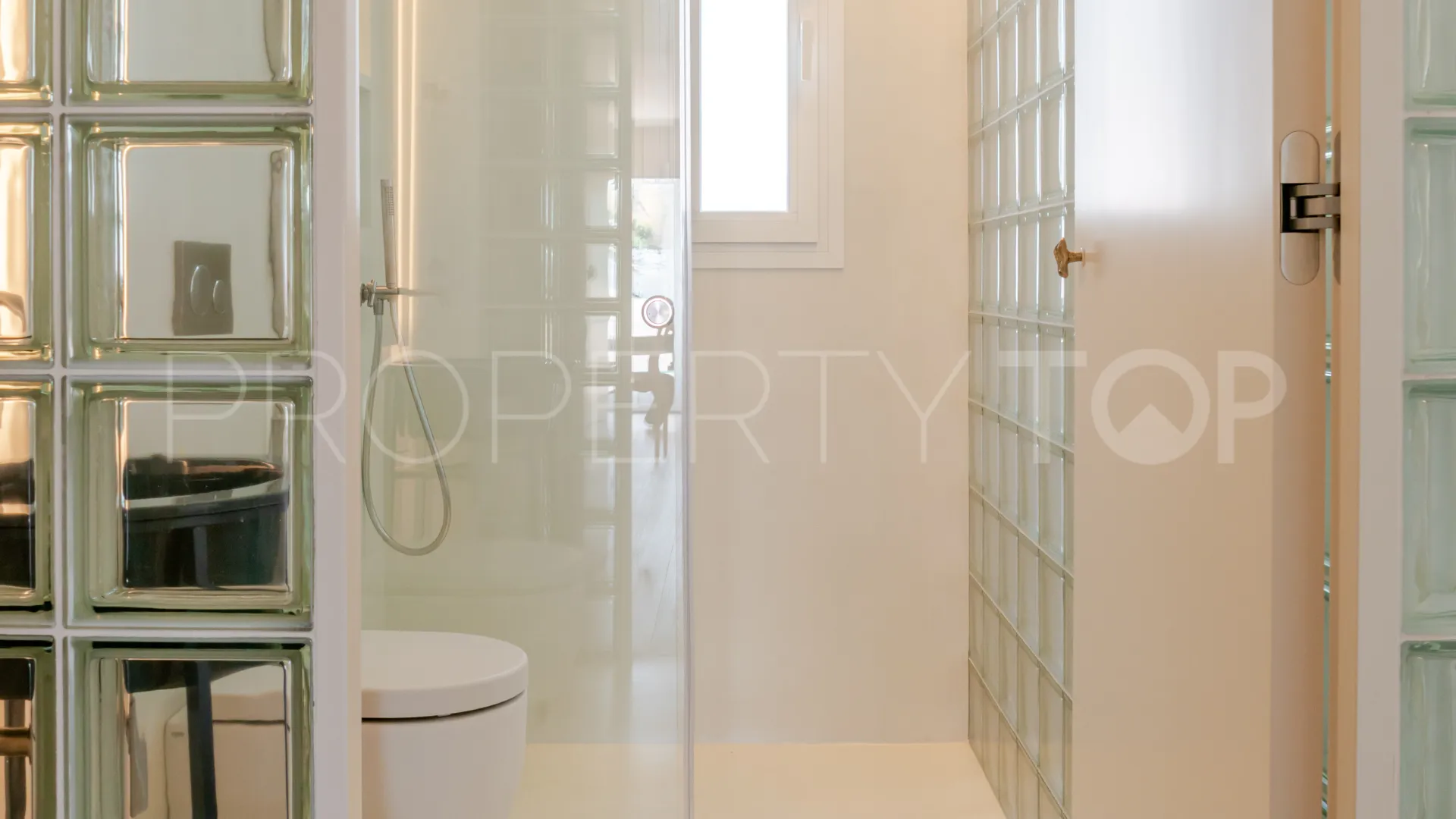 For sale Los Dragos penthouse with 2 bedrooms