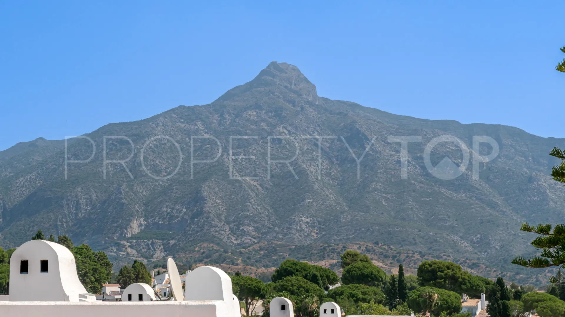 For sale Los Dragos penthouse with 2 bedrooms