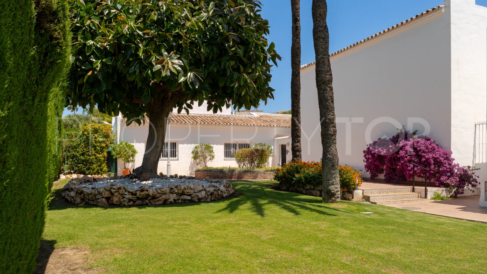 For sale Los Dragos penthouse with 2 bedrooms