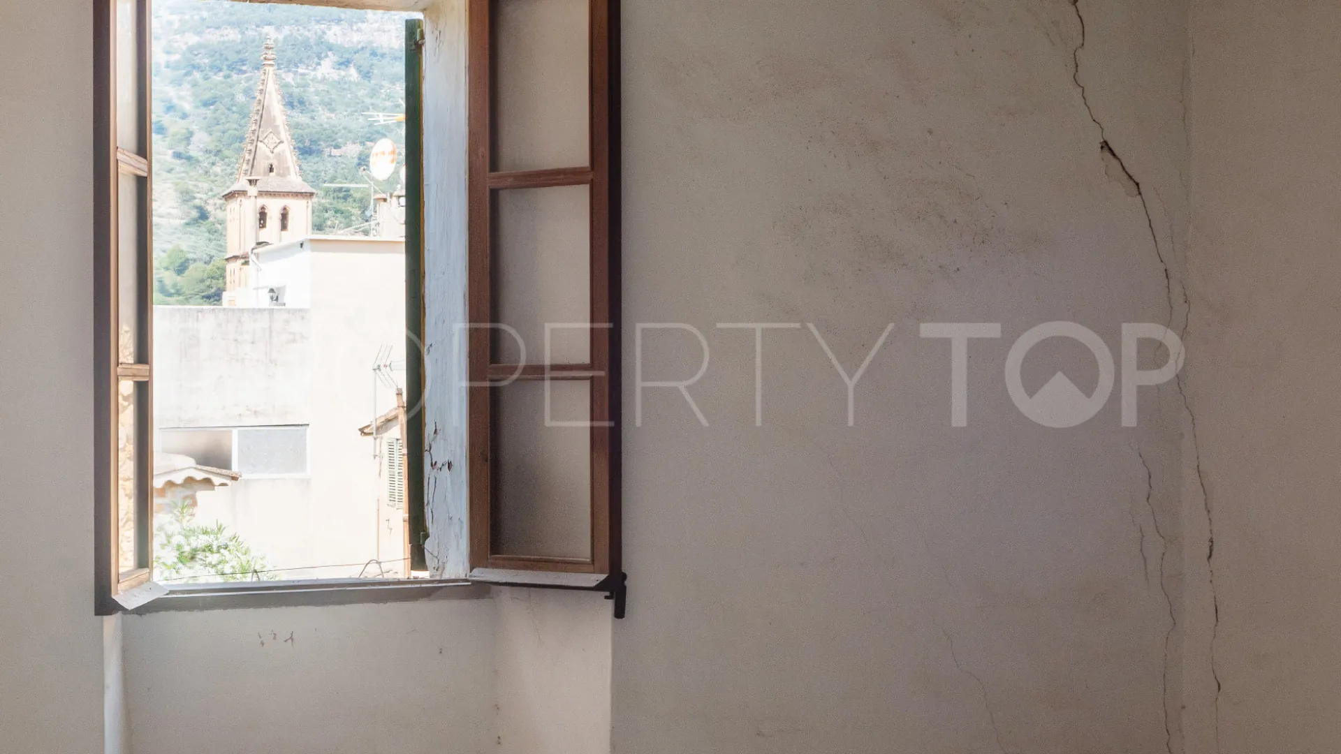 For sale town house in Soller with 4 bedrooms